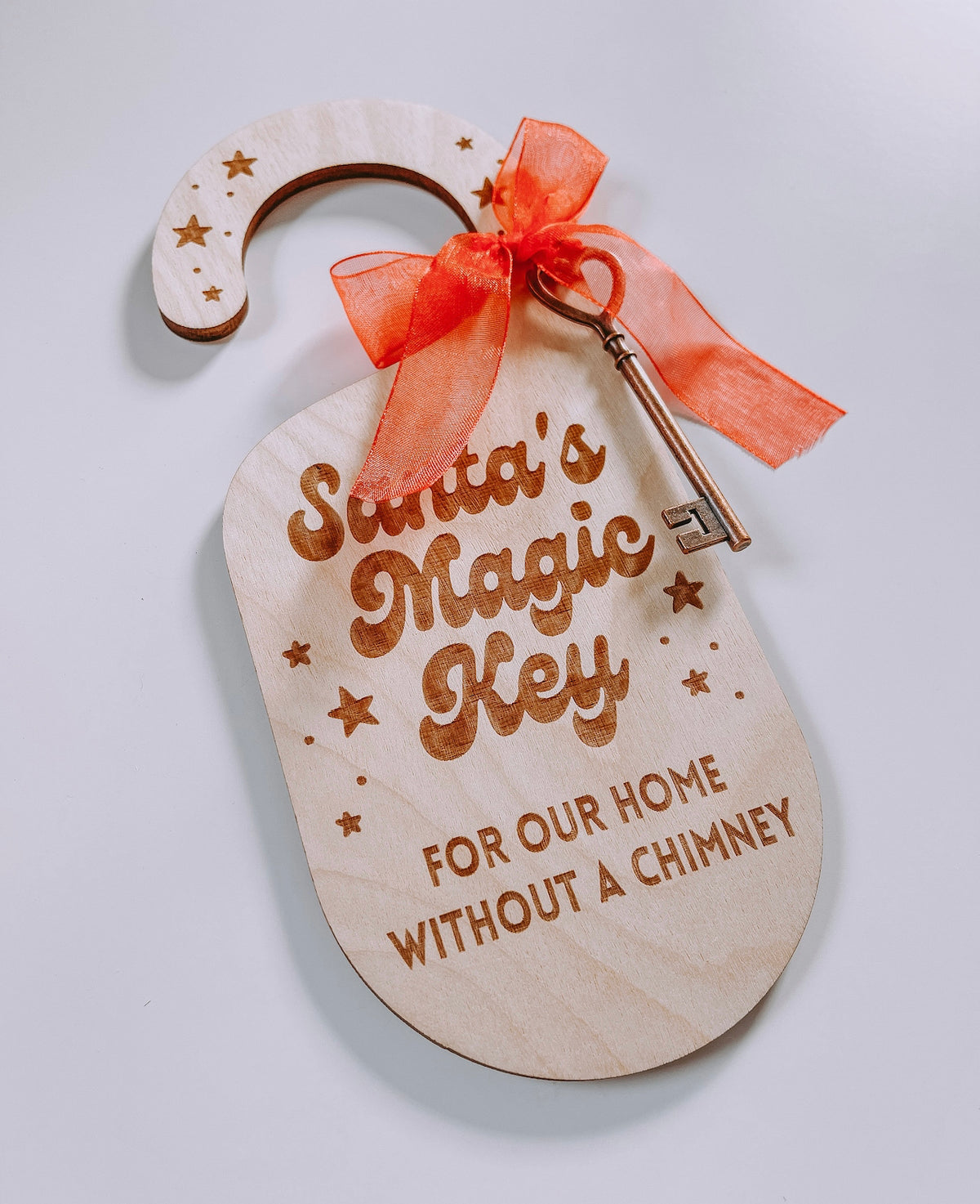 Santa&#39;s Magic Key Door Hanger