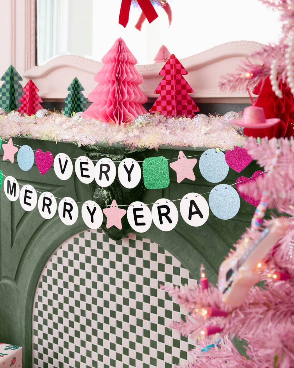 Very Merry Era Banner - friendship bracelet banner christmas