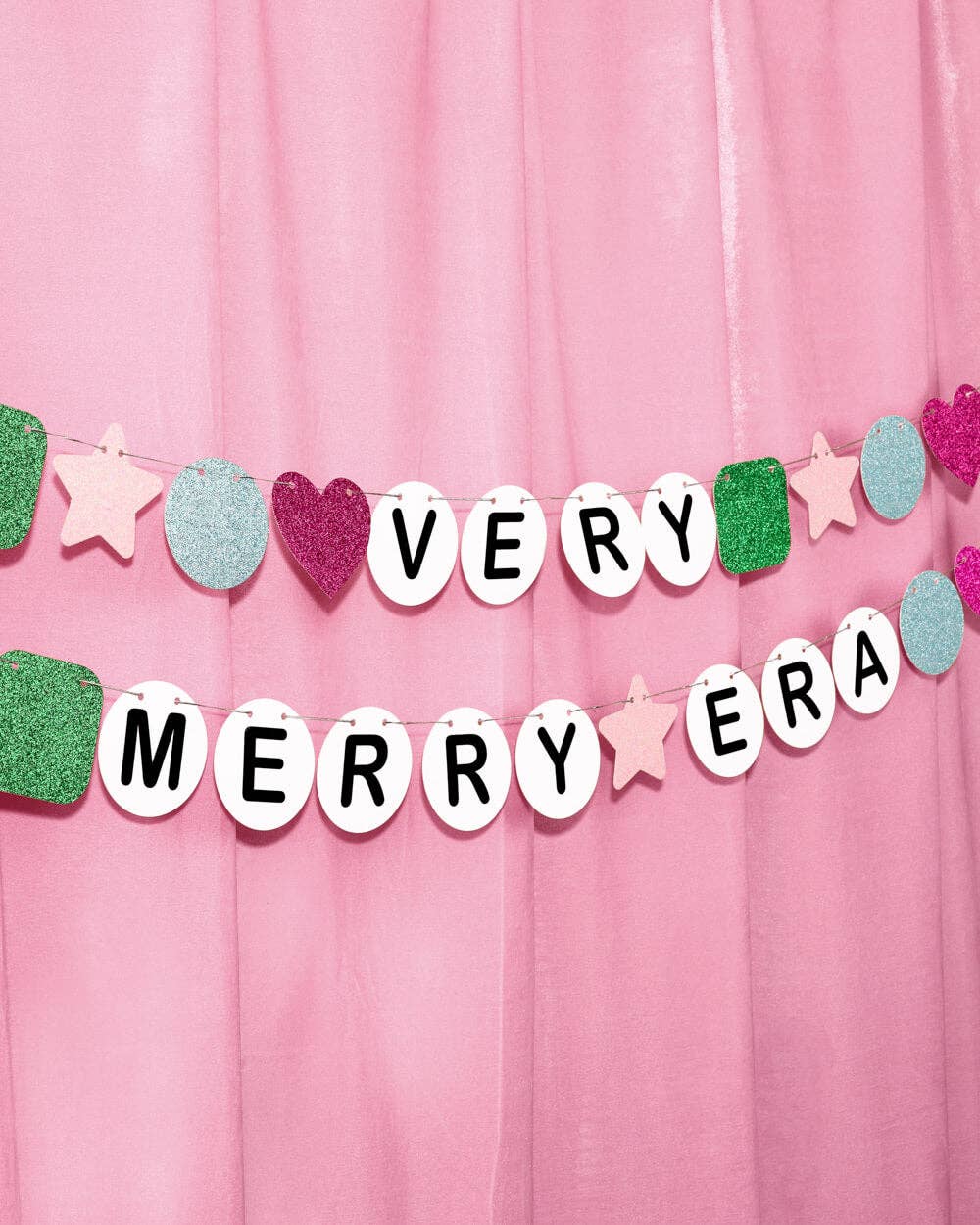 Very Merry Era Banner - friendship bracelet banner christmas