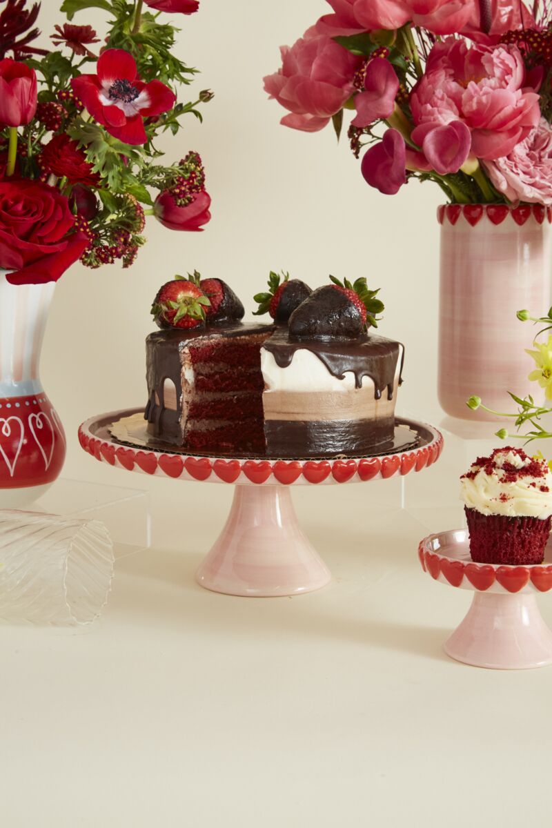 Ceramic Heart Cake Stand