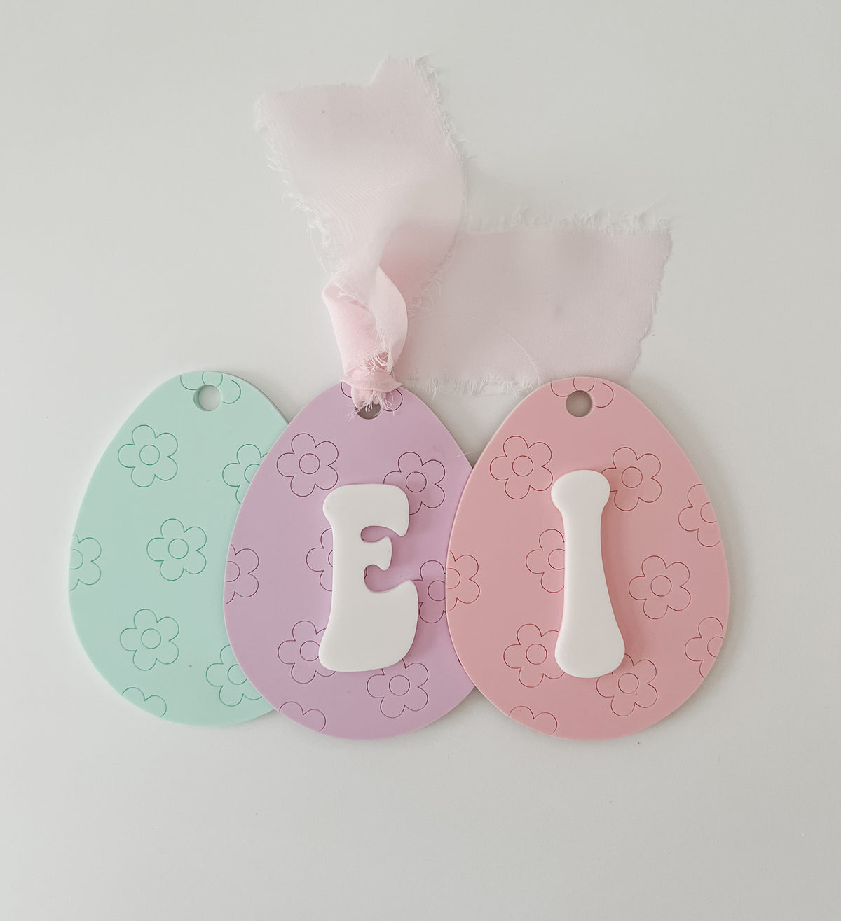 Personalized Initial Daisy Egg